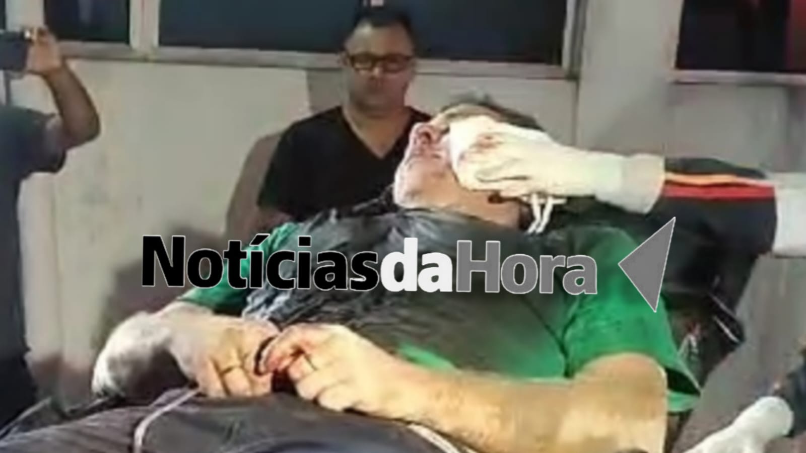 Homem leva tiro no rosto ao pular de carro em movimento em Rio Branco